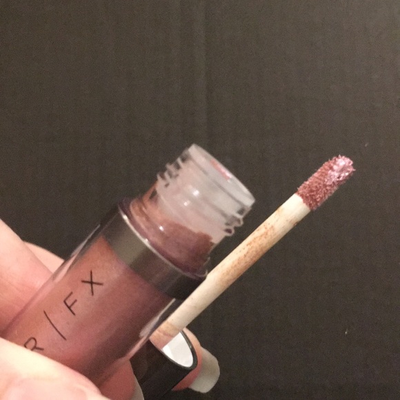 CoverFx Shimmer Veil - Picture 2 of 2